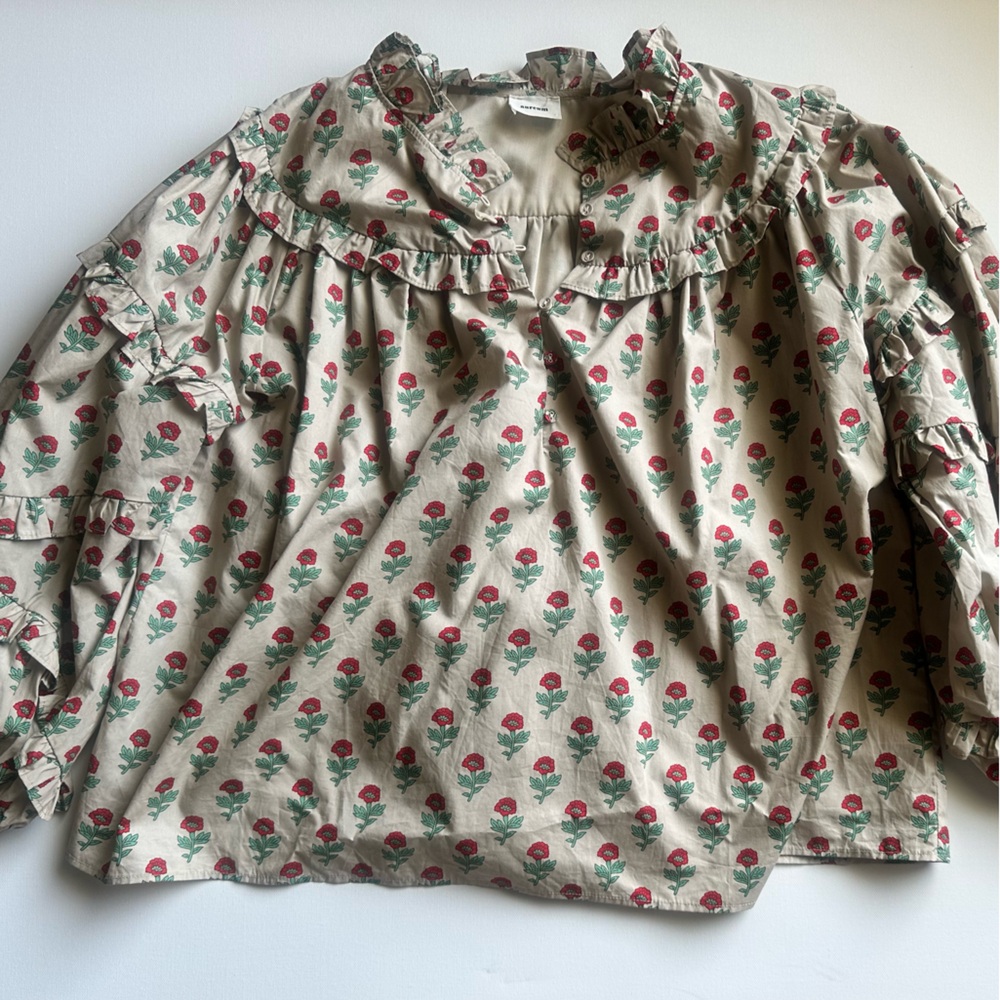 Aureum Beige Blouse with Floral Accents